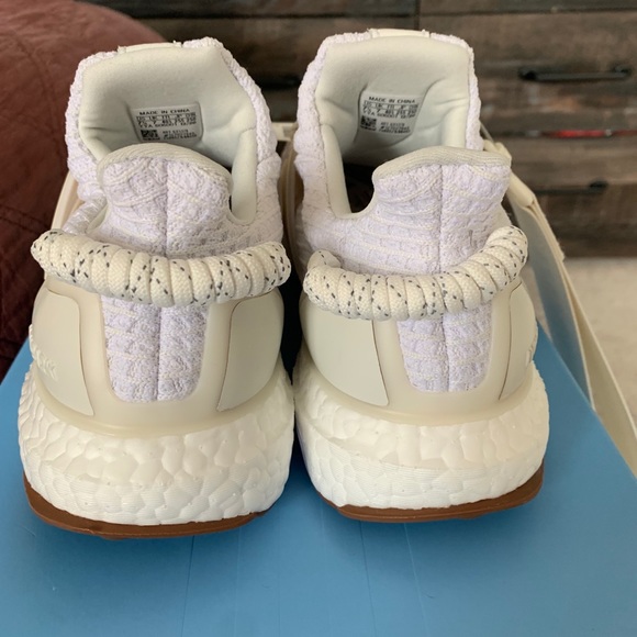 Ivy park Nike Boosts - Picture 4 of 6